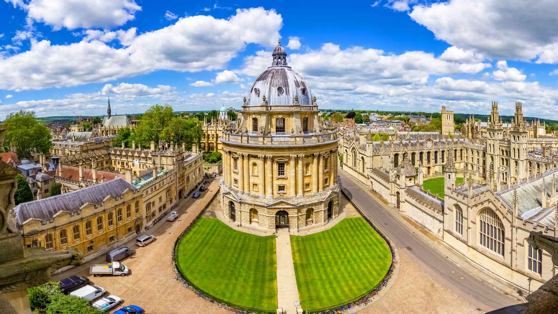 Oxford-SS-681948142.jpg